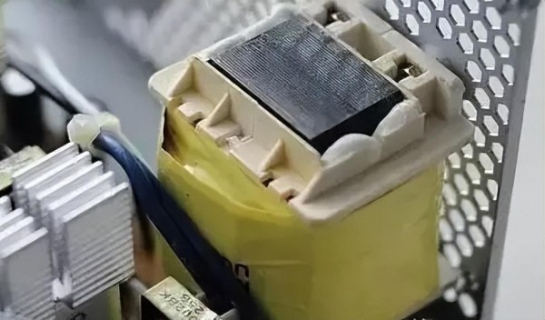 微波炉高压电容好坏检测全攻略（家电维修场景适配，新手快速判断+专业级精准测试）